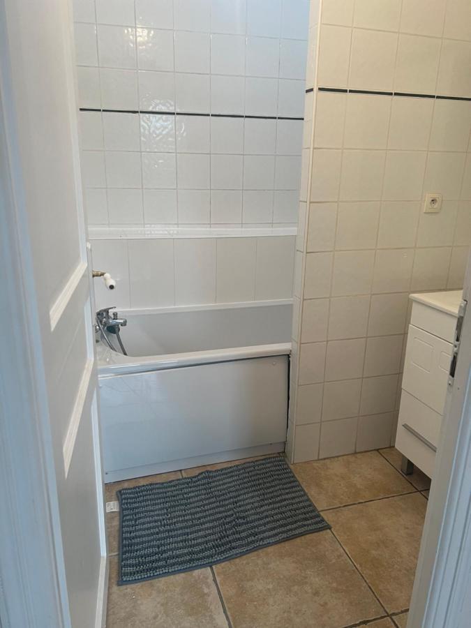 Le Relais De Saint Loup 1 A 66 Personnes Apartment Montereau-faut-Yonne Ngoại thất bức ảnh