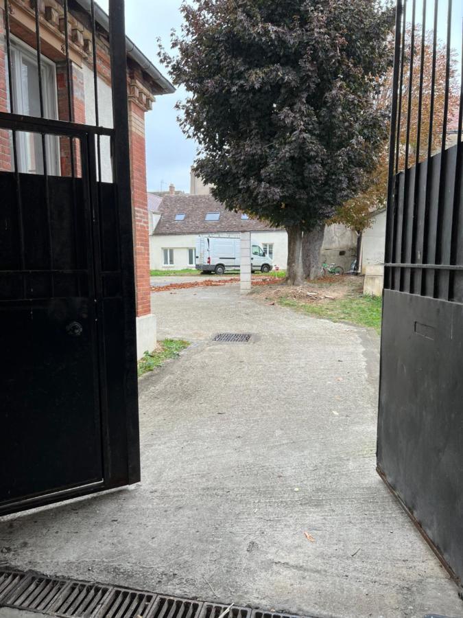 Le Relais De Saint Loup 1 A 66 Personnes Apartment Montereau-faut-Yonne Ngoại thất bức ảnh