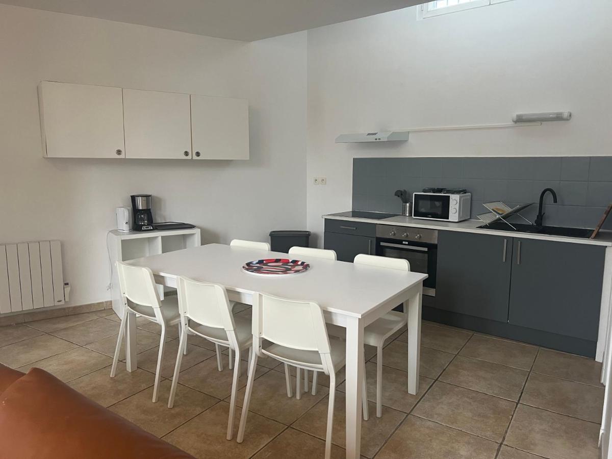 Le Relais De Saint Loup 1 A 66 Personnes Apartment Montereau-faut-Yonne Ngoại thất bức ảnh